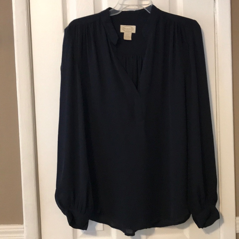 Scoop nyc navy blouse